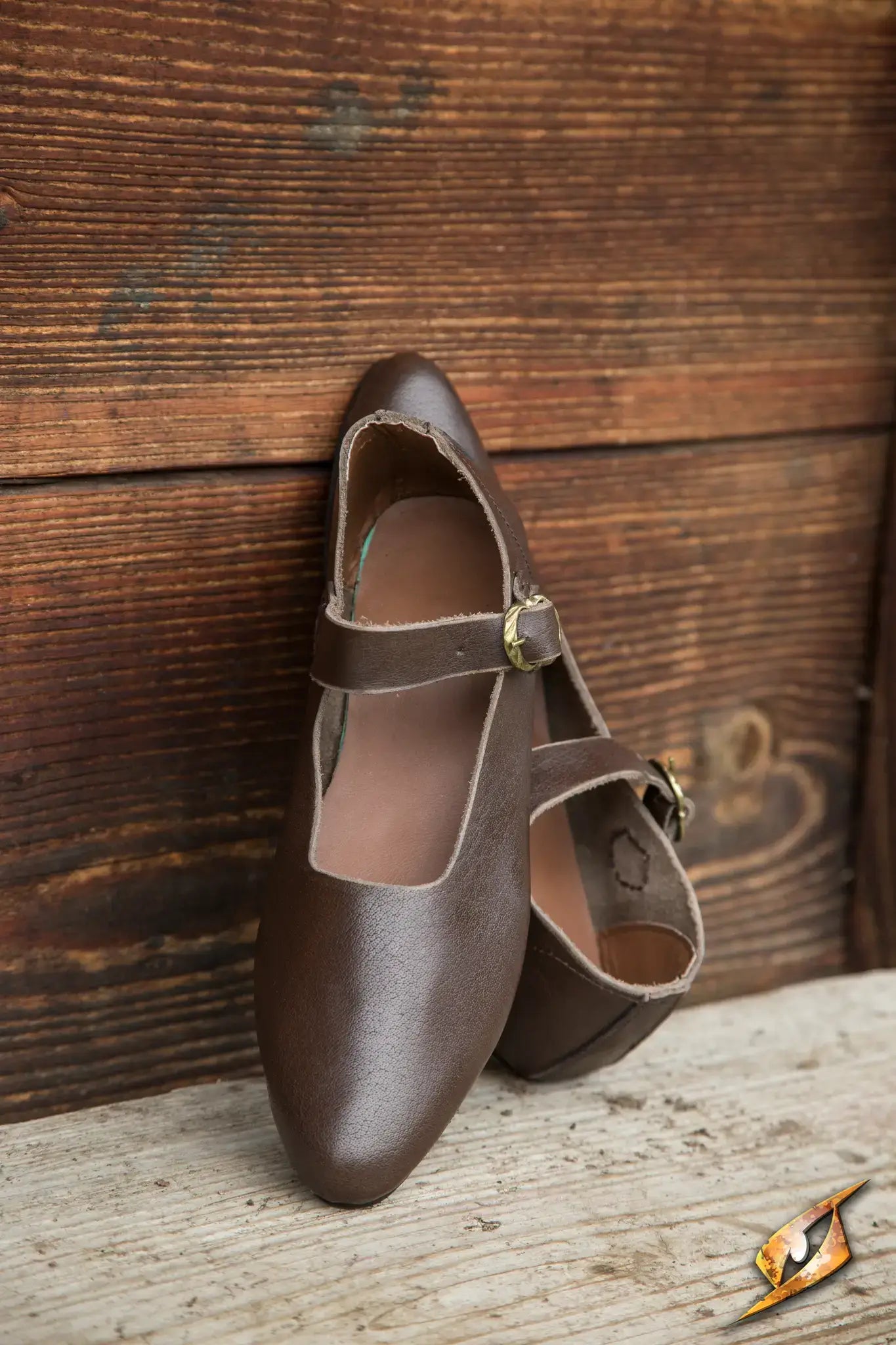Shoes Astrid handmade brown leather shoes with strap, ideal for ladies and merchants, perfect for cobblestone streets.