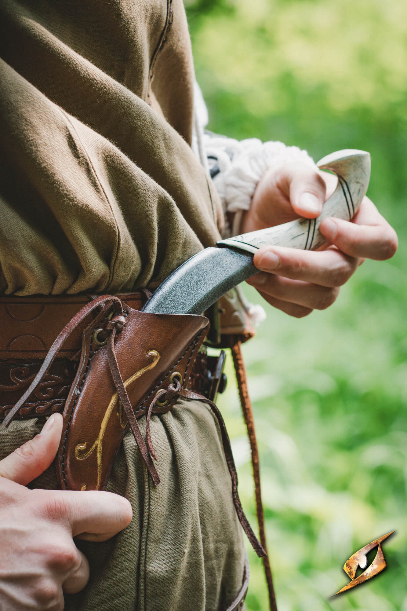 Elven Throwing Knife & Holder