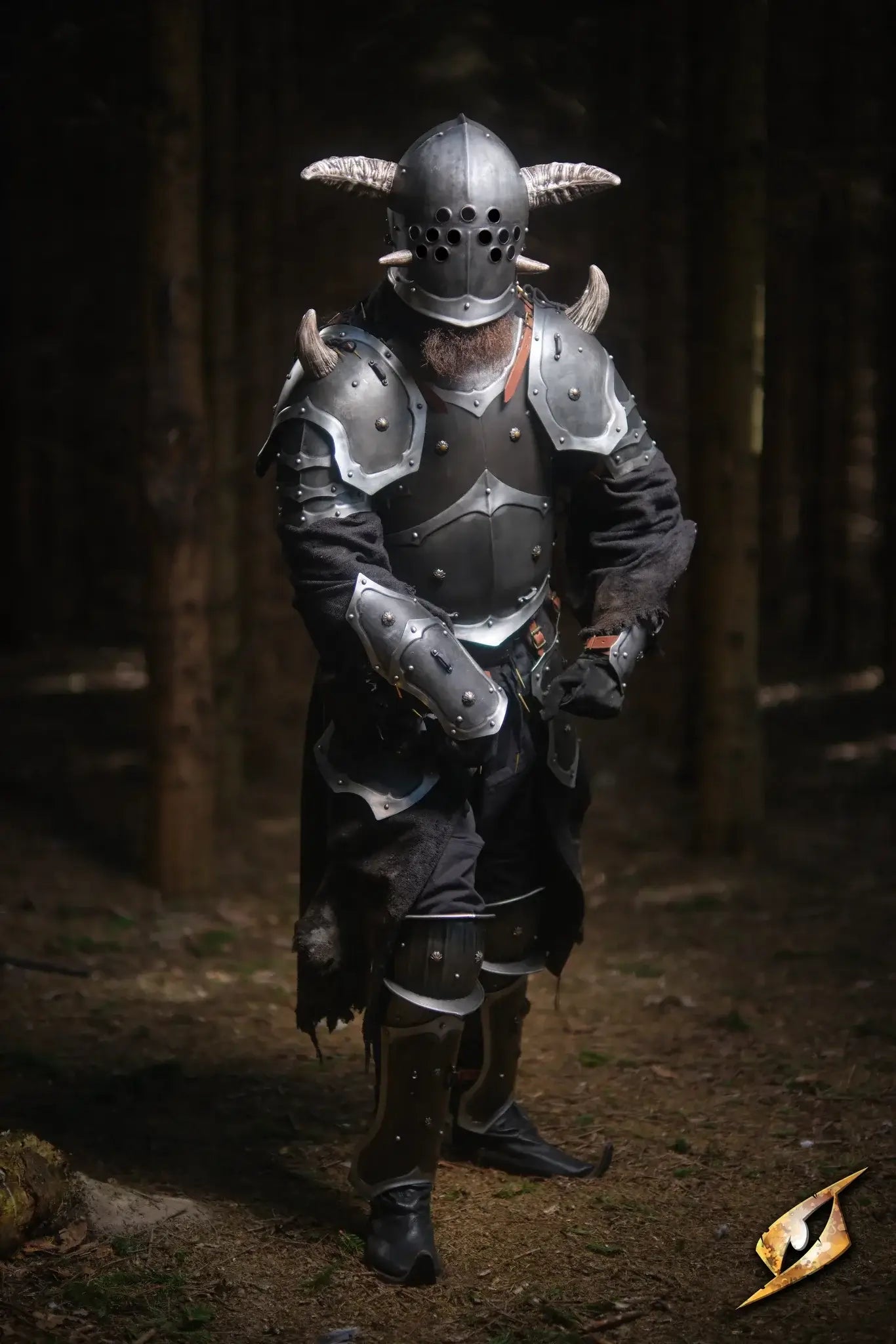 A knight in armor featuring Mountable Demon Horns, showcasing a fearsome look in a forest setting.