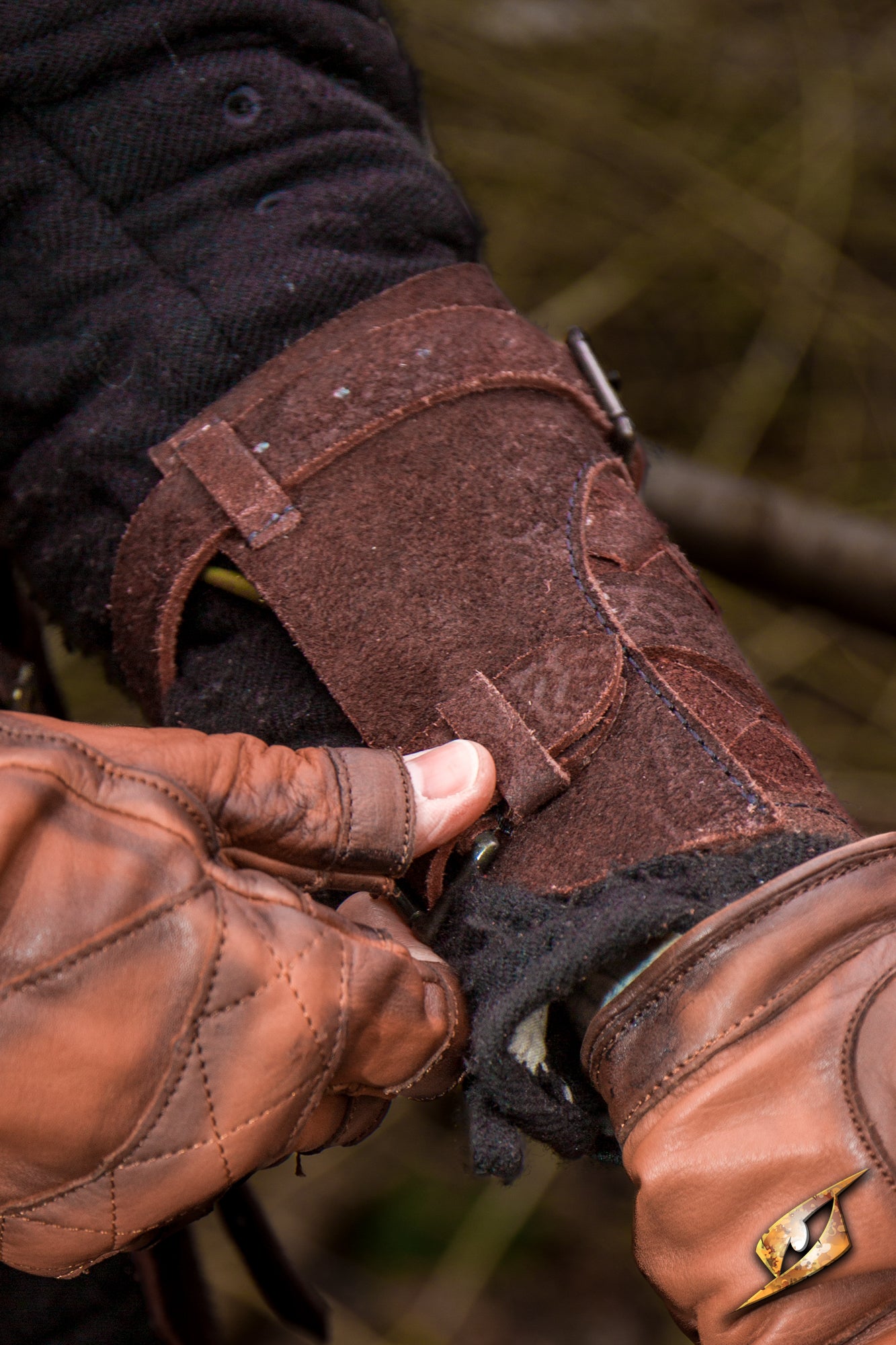 Ranger Bracers - Suede