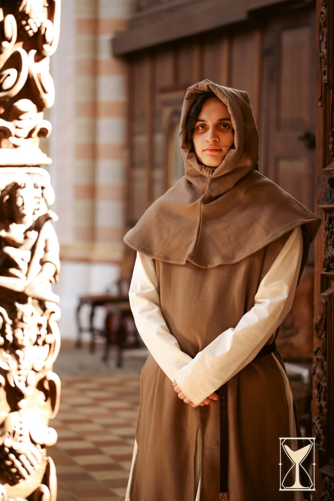 Simple Liripipe Hood - Brushed Wool worn by a model, showcasing its medieval style and comfortable design.