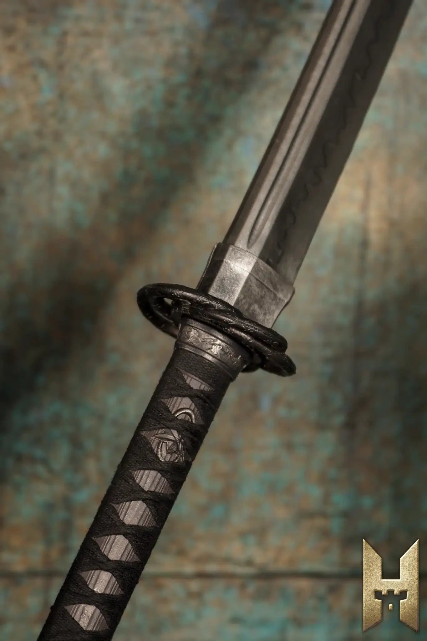 Ryūgan the Katana showcasing a sleek blade and intricately designed handle, perfect for elegant LARP weaponry.