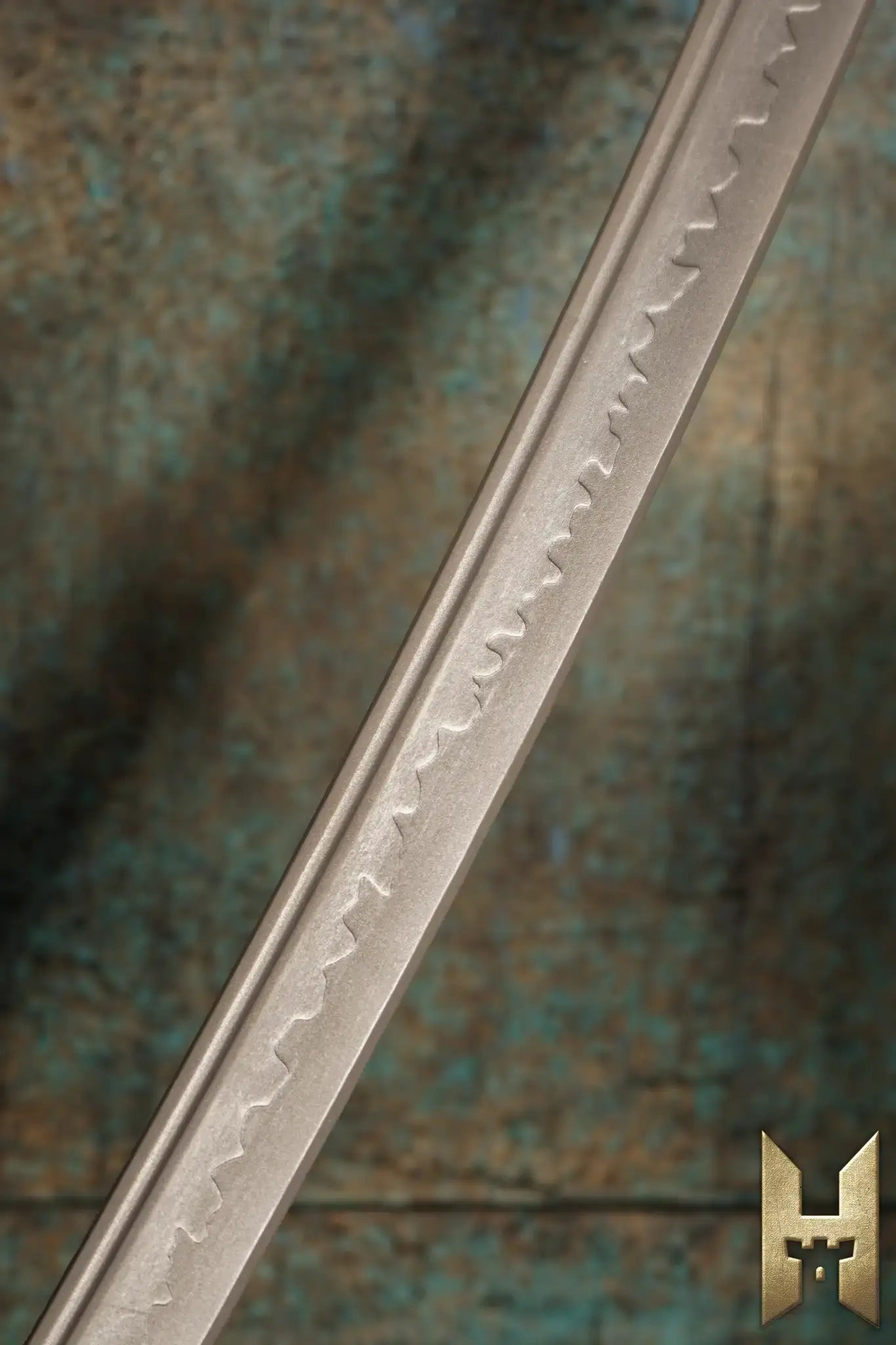 Ryūgan the Katana blade detail showcasing its elegant design and sharpness for LARP enthusiasts.