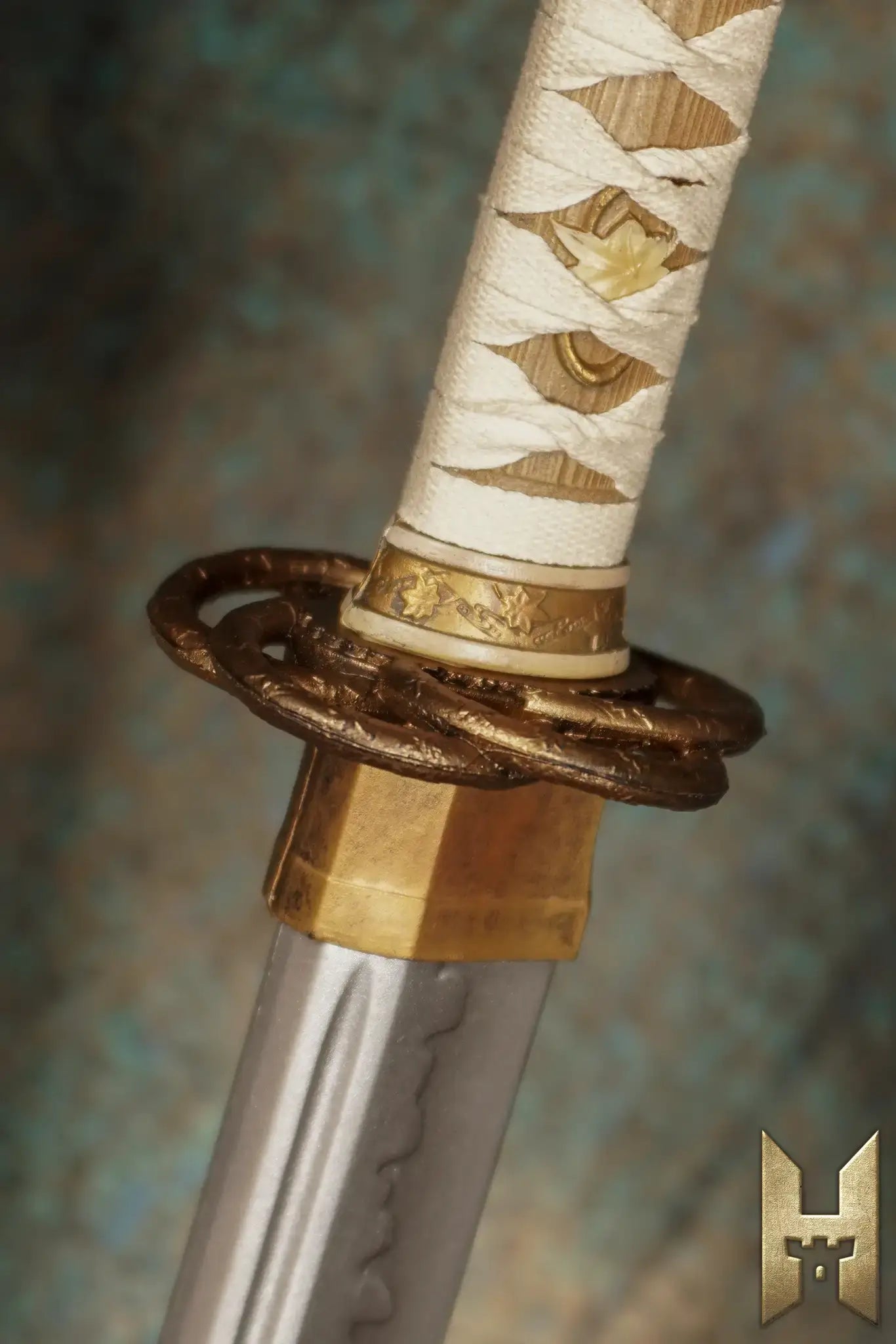 Ryūgan the Katana close-up showcasing intricate handle and guard design, perfect for LARP enthusiasts.