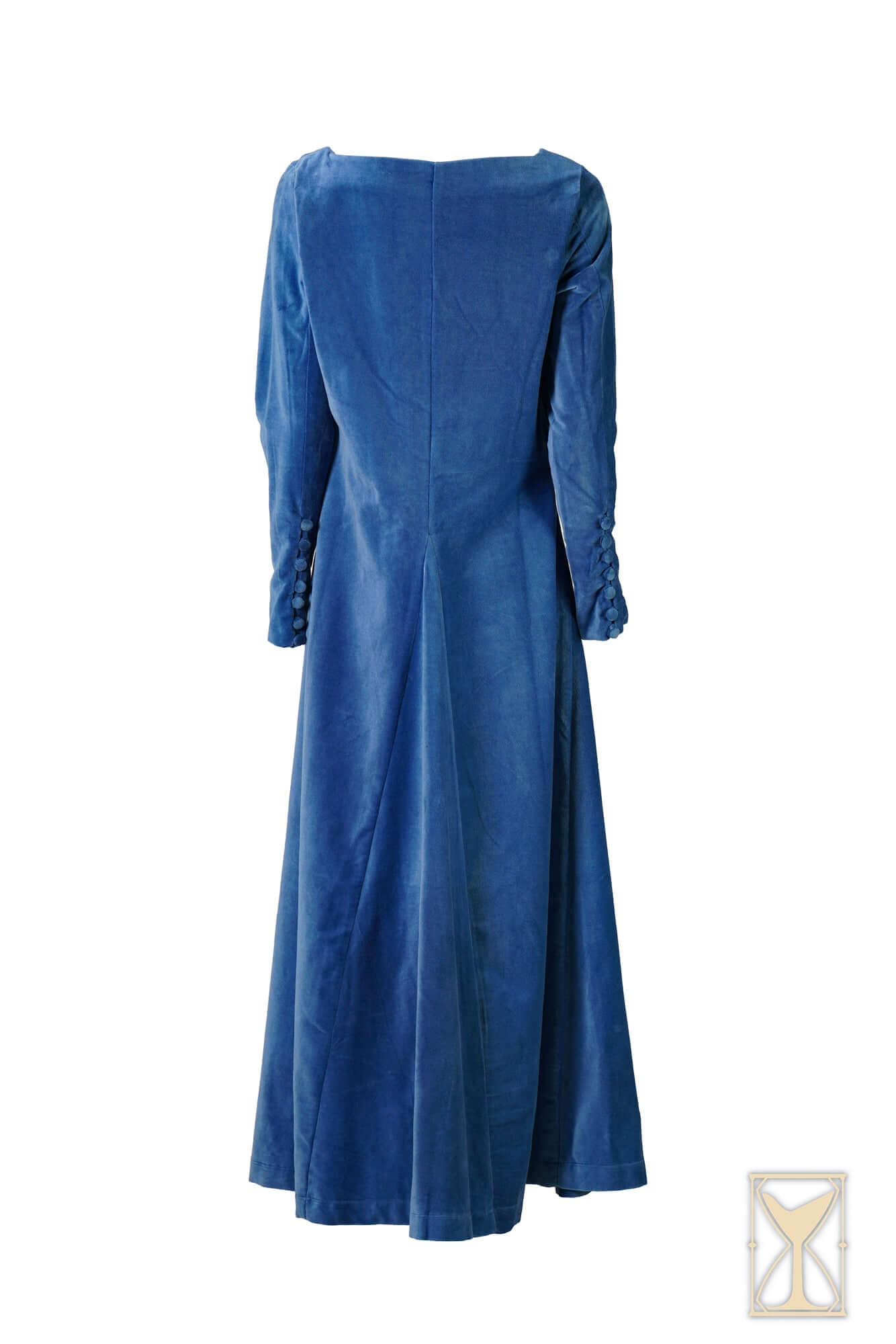 Back view of Cotehardie Colette, a velvet dress designed for the late middle ages.