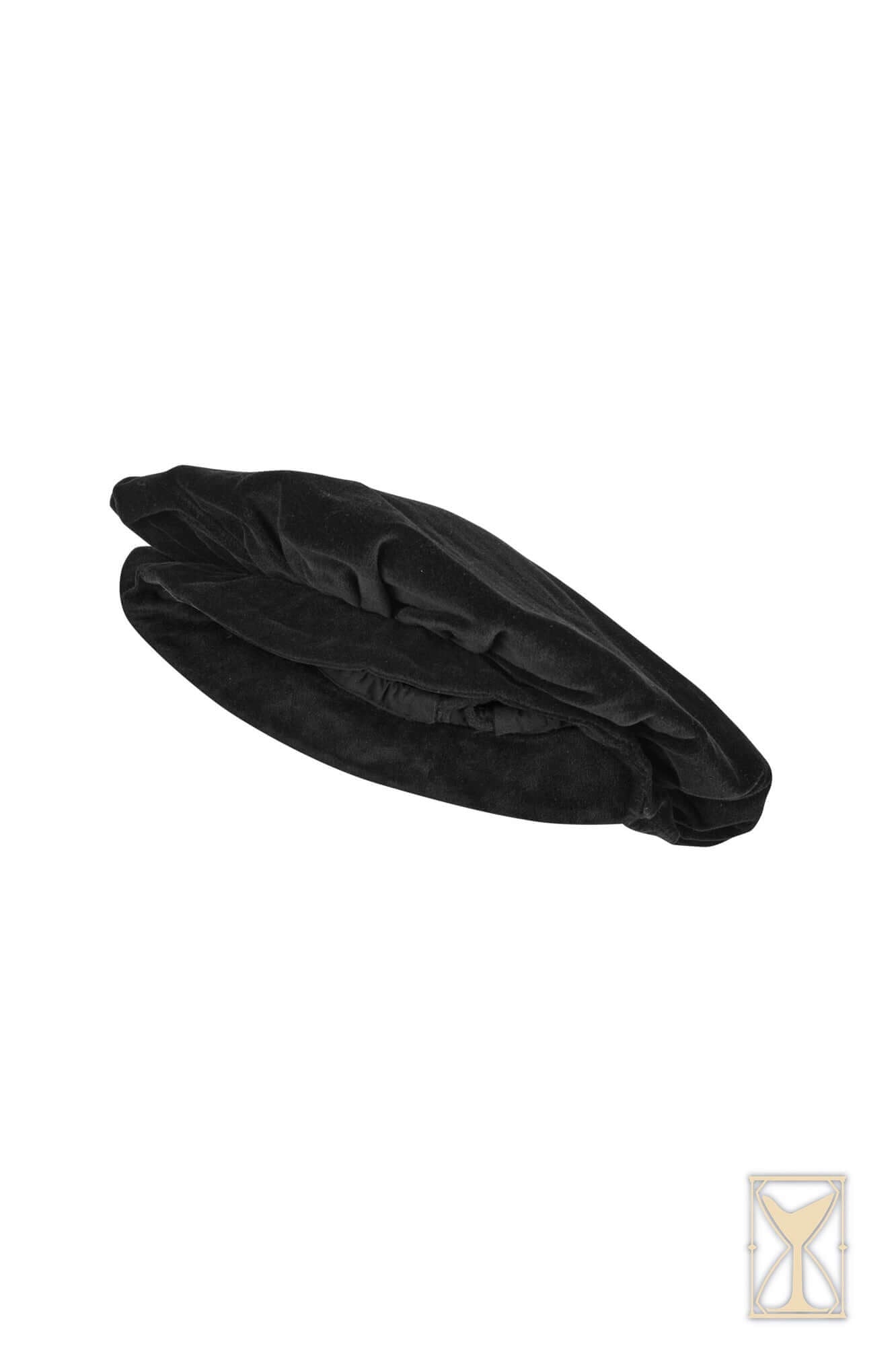 Beret Francisco - luxurious black velvet headpiece inspired by 15th and 16th-century fashion.