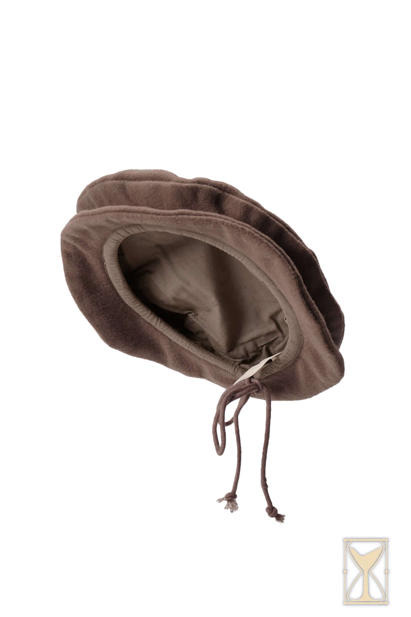 Flat Hat Edward, a rounded historical Tudor bonnet in brown color, ideal for Renaissance costumes.