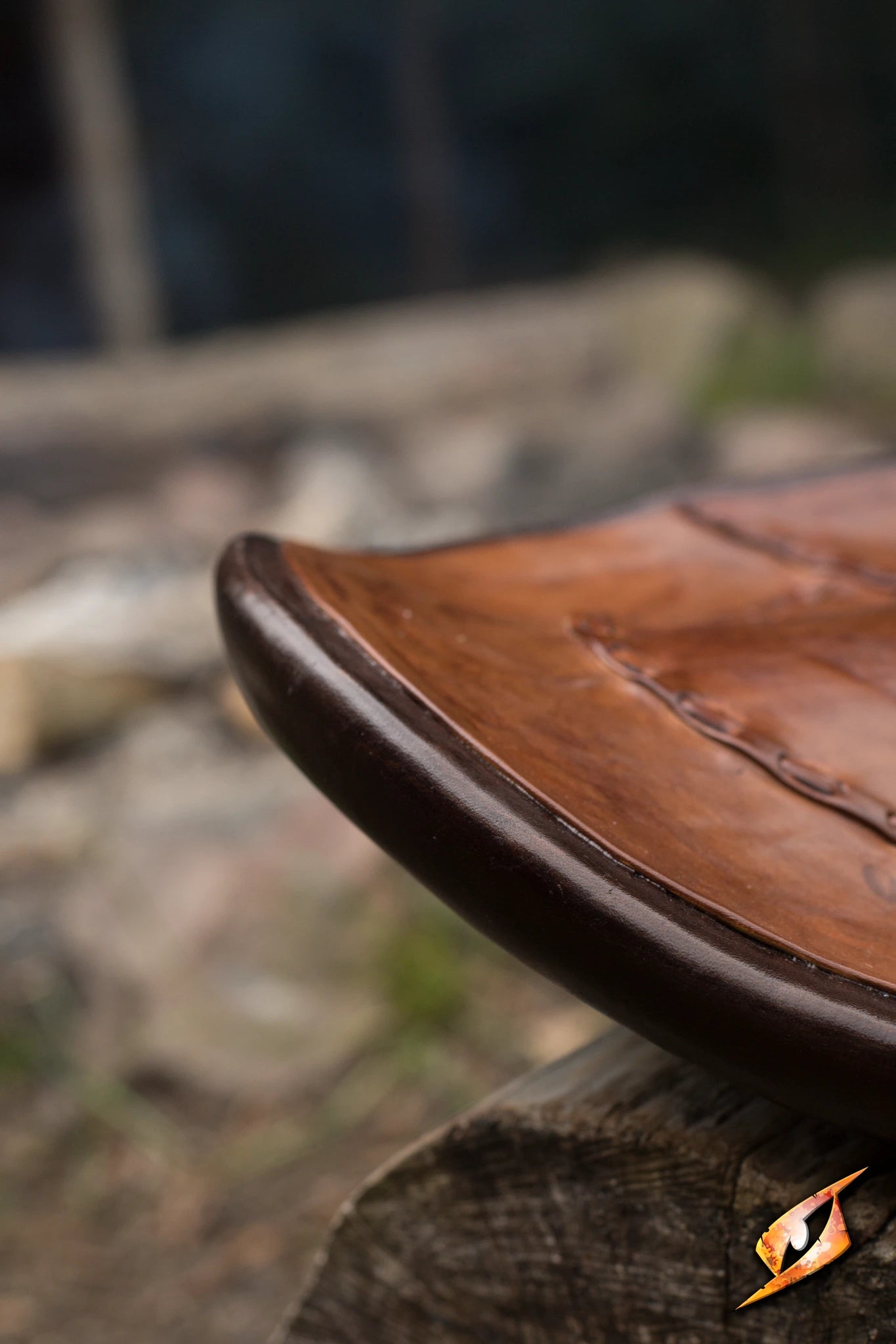 Elven Buckler - 48x28 cm close-up showing the curved edge and detailed craftsmanship.