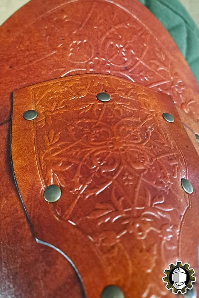 Detailed close-up of Pauldrons Namor (Fighter) showcasing intricate leather work and embellishments.