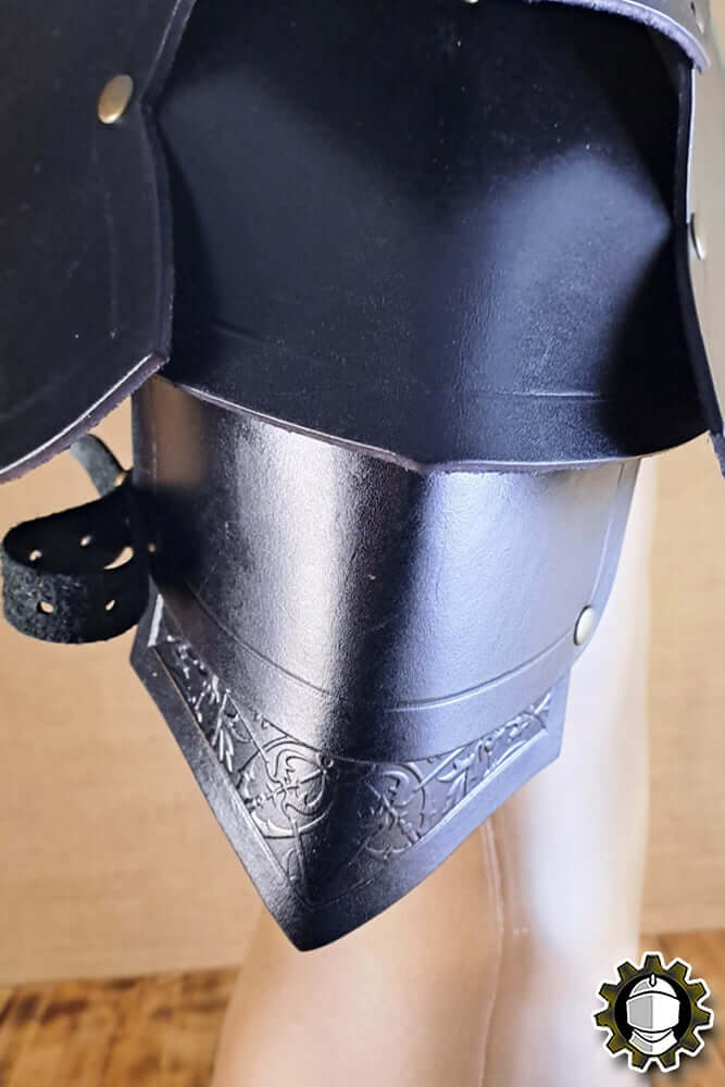 Close-up of Pauldrons Brian (Fighter) showing intricate detailing and craftsmanship for armor enthusiasts.