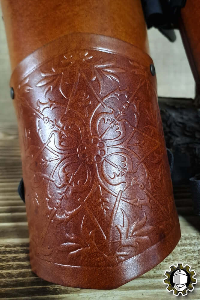 Arm Protection Brian (Fighter) close-up of leather arm guards with intricate Celtic-Viking design.