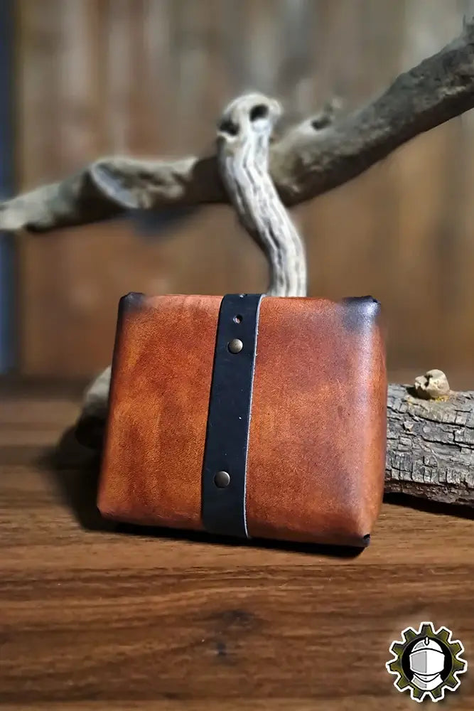 Beltbag Valeron (Fighter) stylish leather design with sturdy strap and buckle closure for essentials.
