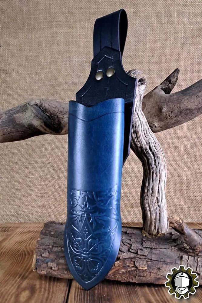 Dagger Holder Jerome (Fighter) crafted from leather, showcasing detailed design and attachment for secure carry.