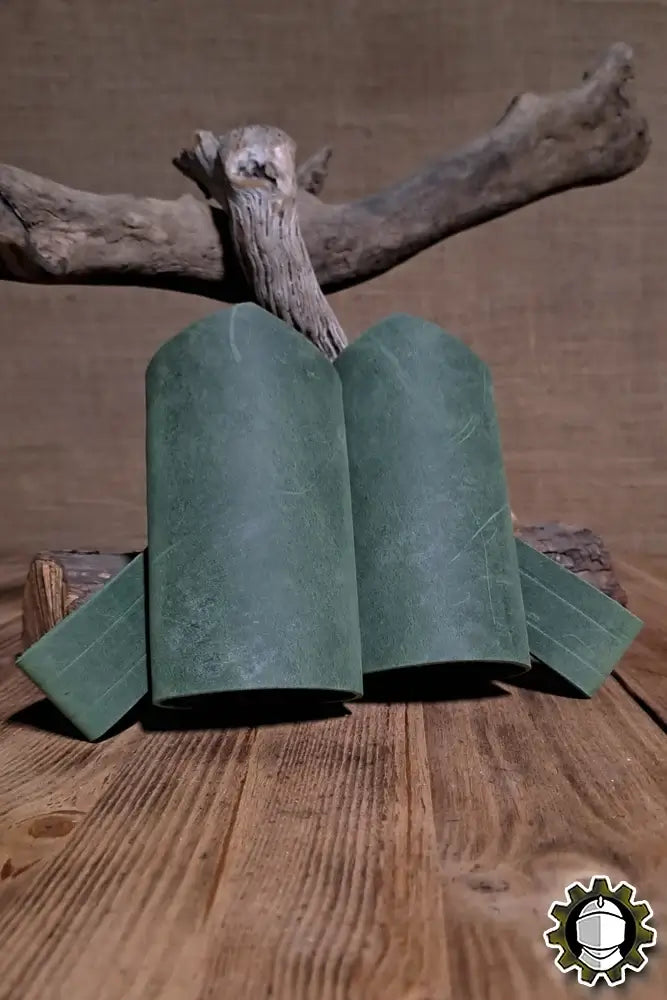 Sword Holder (New Blood) displayed in green, crafted from Crazy Horse leather, ideal for LARP swords.