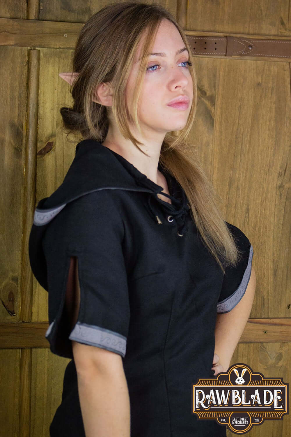 Briannan Ranger Tunic featuring a wide hood and short sleeves with leather trims, from Rawblade.