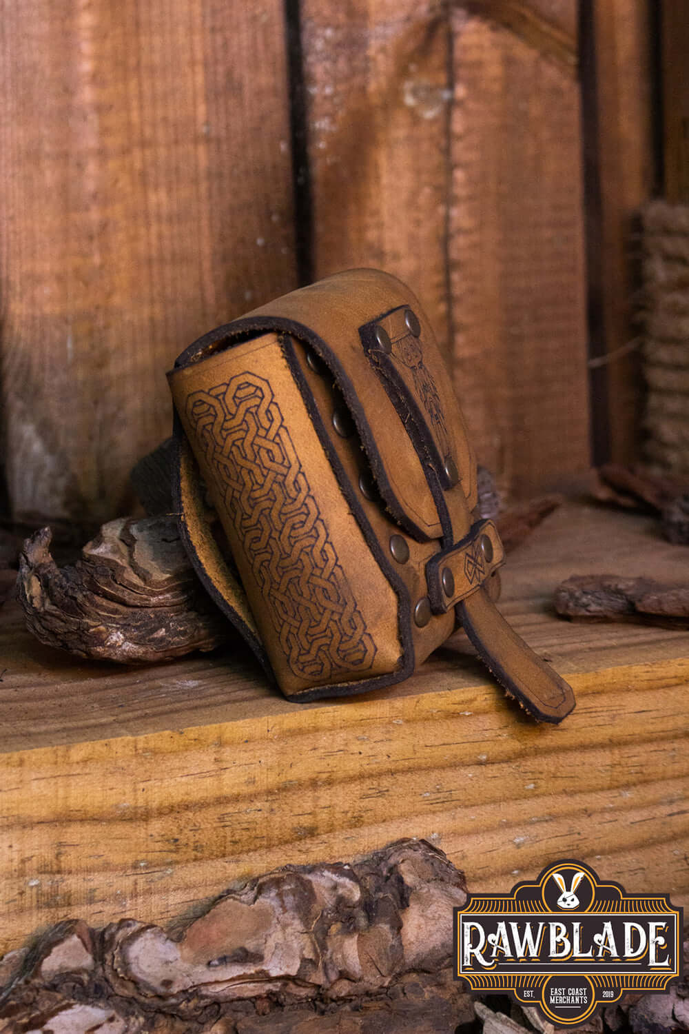 Bormund Pouch Small crafted from high-quality leather with dwarven design, adjustable loop and strap fastener.