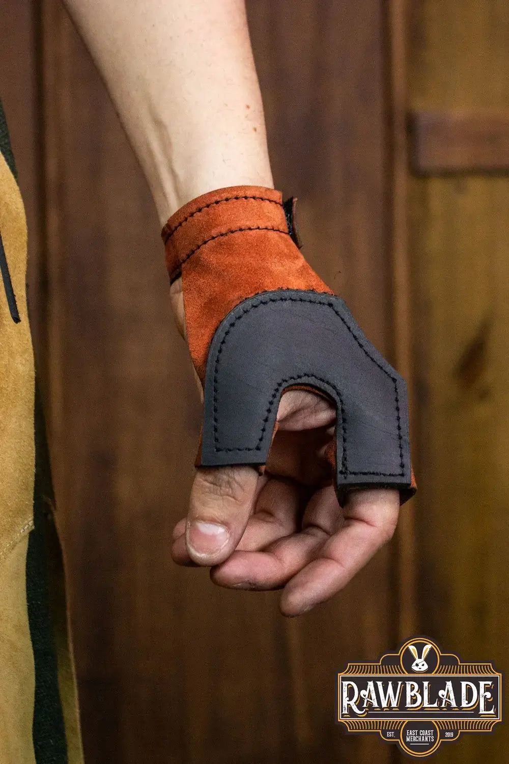 Archery Glove Oren, high-quality split leather glove for bow hand protection, adjustable wrist with velcro