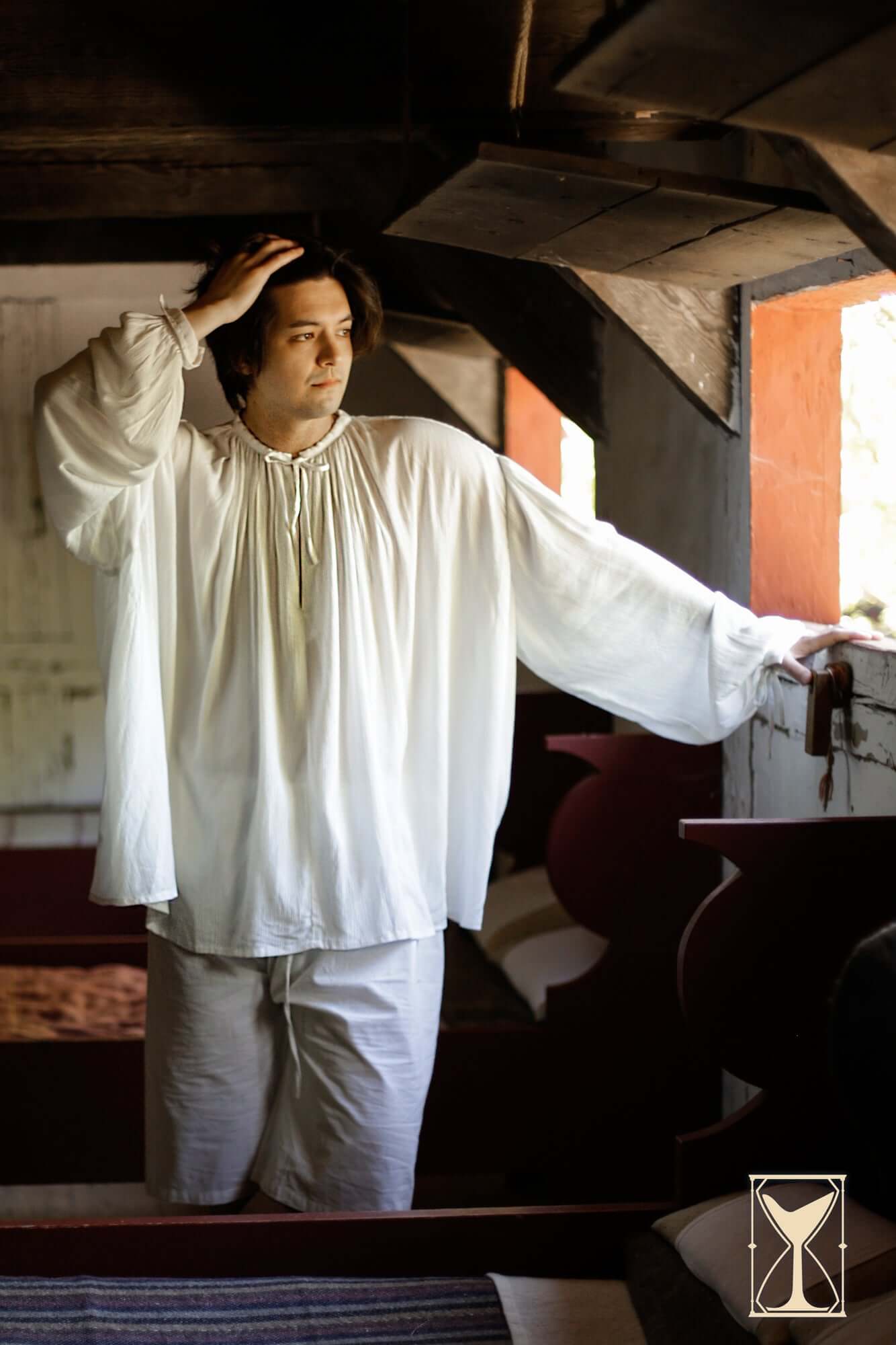 Model wearing the relaxed-fit Shirt Bartholomew, perfect for LARP and historic reenactments.