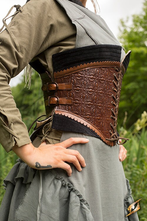 ⭐ The Adventuring Princess Suede Leather Corset - Medieval Shop at House of  Warfare