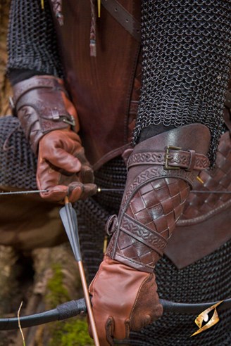 Noble's Leather Arm Bracers